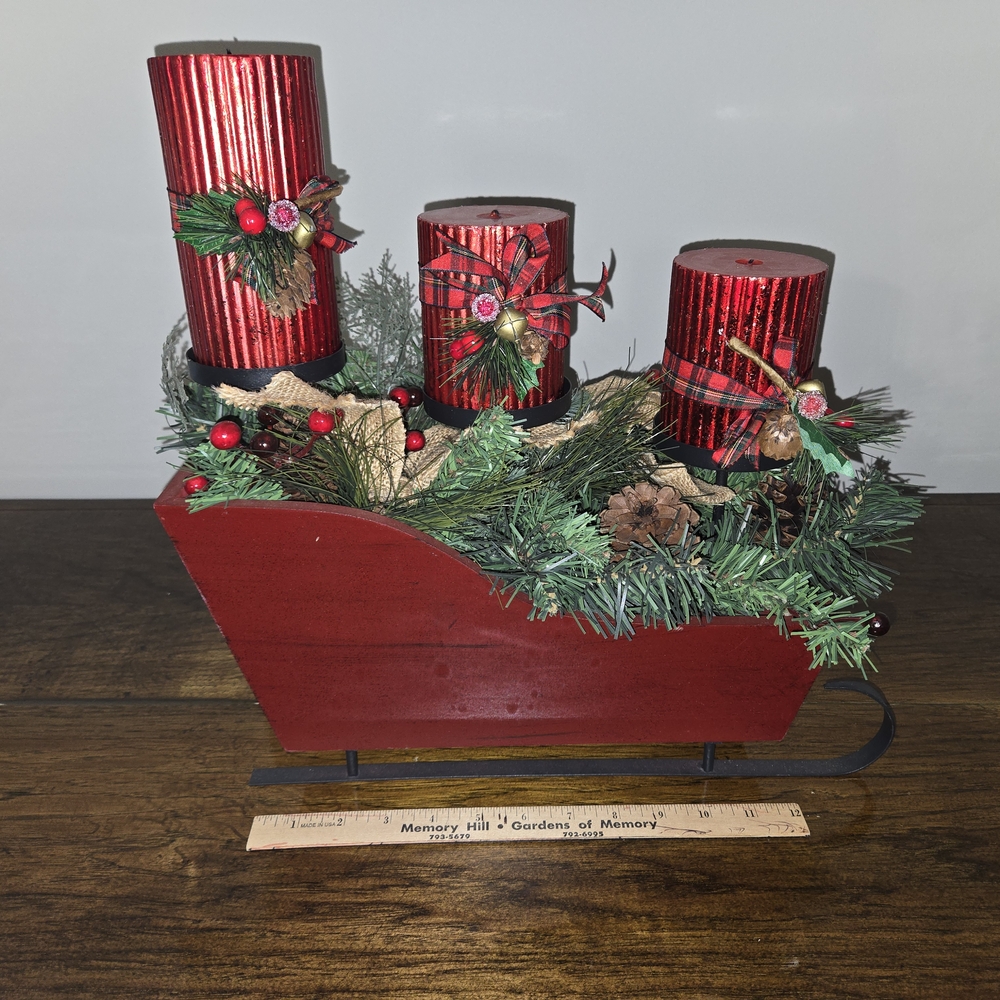 Festive Red Candle Sleigh Decoration